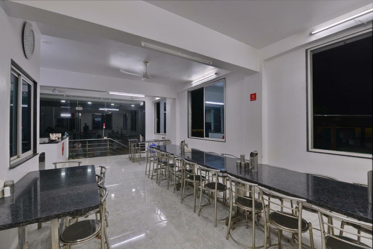 Hotel Chicago 阿穆达巴 外观 照片